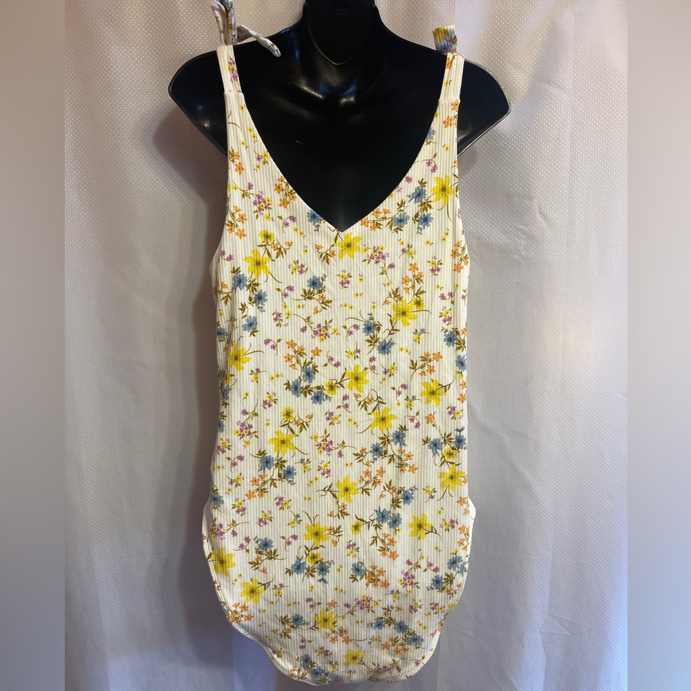 NWOT old navy floral body suit xl - Picture 2 of 9